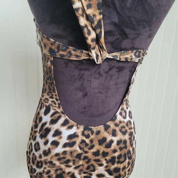 Guess USA Women's 1 Pc Brown Black Gold Leopard Swim Bathing Suit 377132 Sz M - Picture 13 of 13